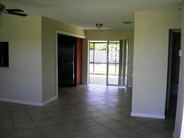 9261 Gettysburg Road Boca Raton, FL 33434 - Photo 11 of 16 2035