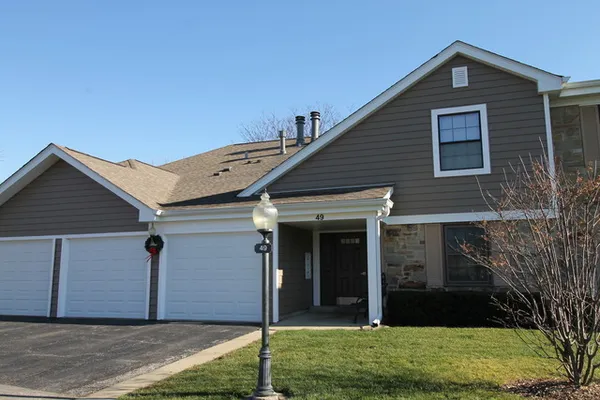 $2,600 | 49 Stanton Court, Unit A1, Schaumburg, IL 60193