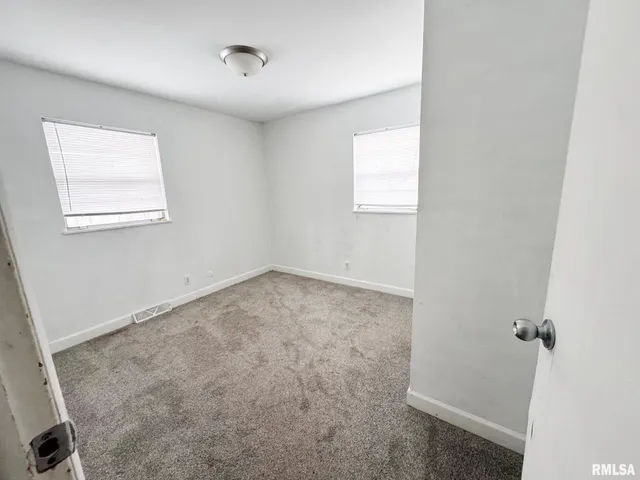 $75,000 | 5917 North Sedley Street, Peoria, IL 61615