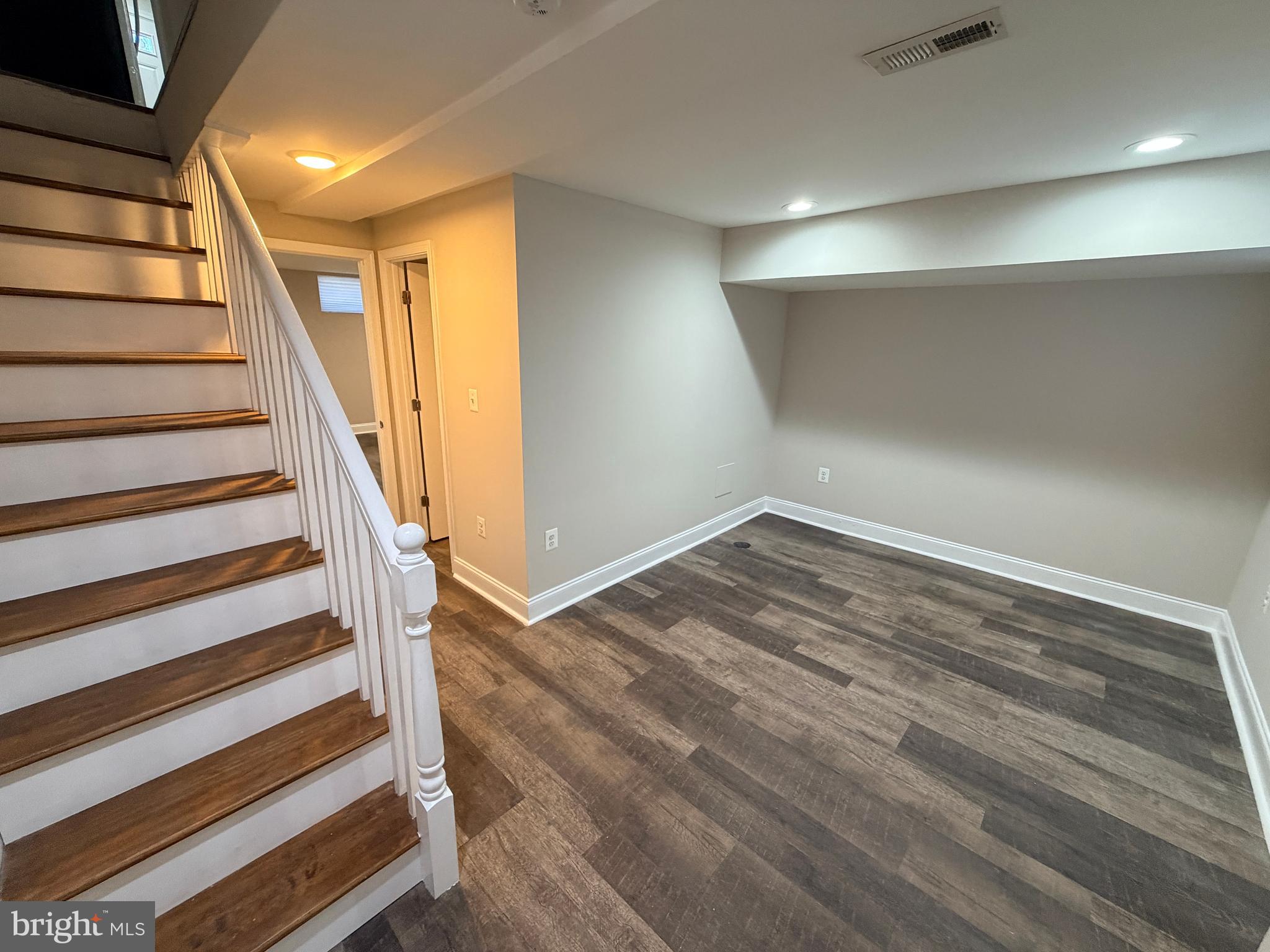 607 Cheraton Road Baltimore, MD 21225 - Photo 15 of 17 Basement bonus room