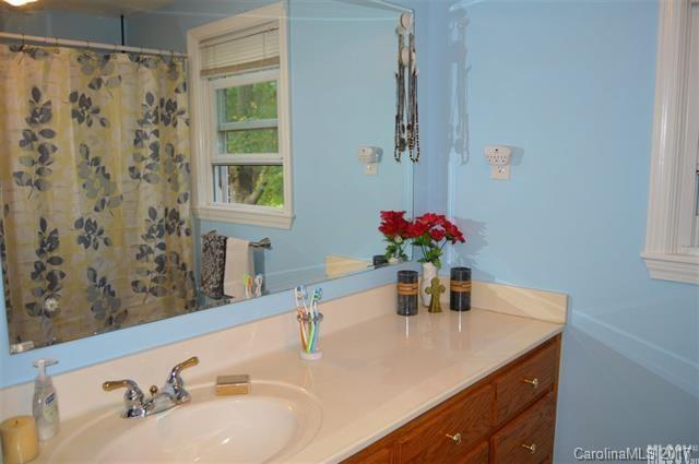 1929 Connelly Springs Road Lenoir, NC 28645 - Photo 10 of 24 Gallery Image 10