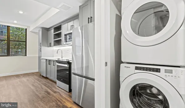 $4,423 | 4000 Wisconsin Avenue Northwest, Unit 4K411, Washington, DC 20016