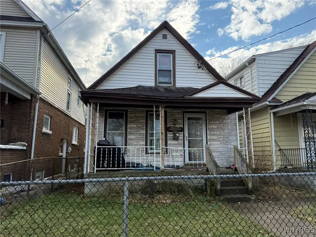 $44,900 | 1351 North Avenue, Niagara Falls, NY 14305
