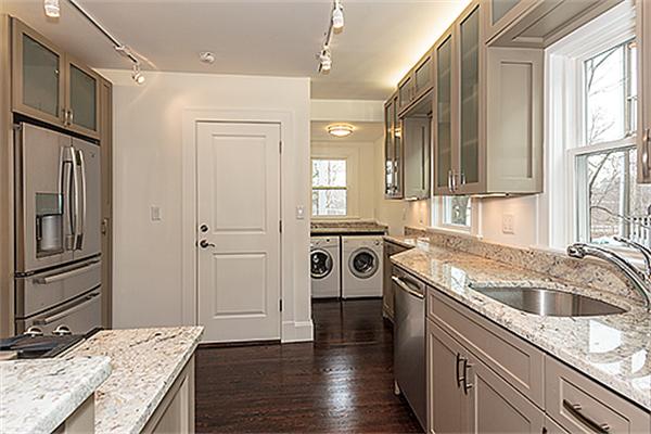 95 Charlesbank Road, Unit 1 Newton, MA 02458 - Photo 9 of 24 Gallery Image 9