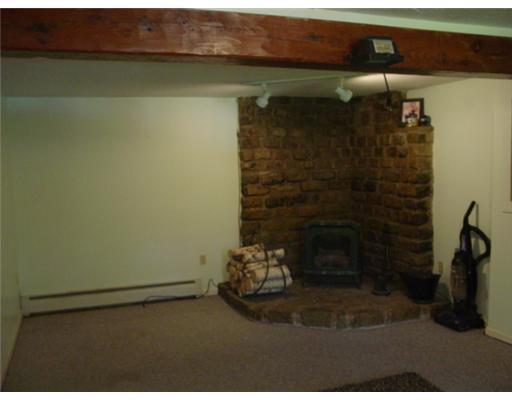 4 Plummer Road Windham, ME 04062 - Photo 8 of 13 Den/Family/Great Room.