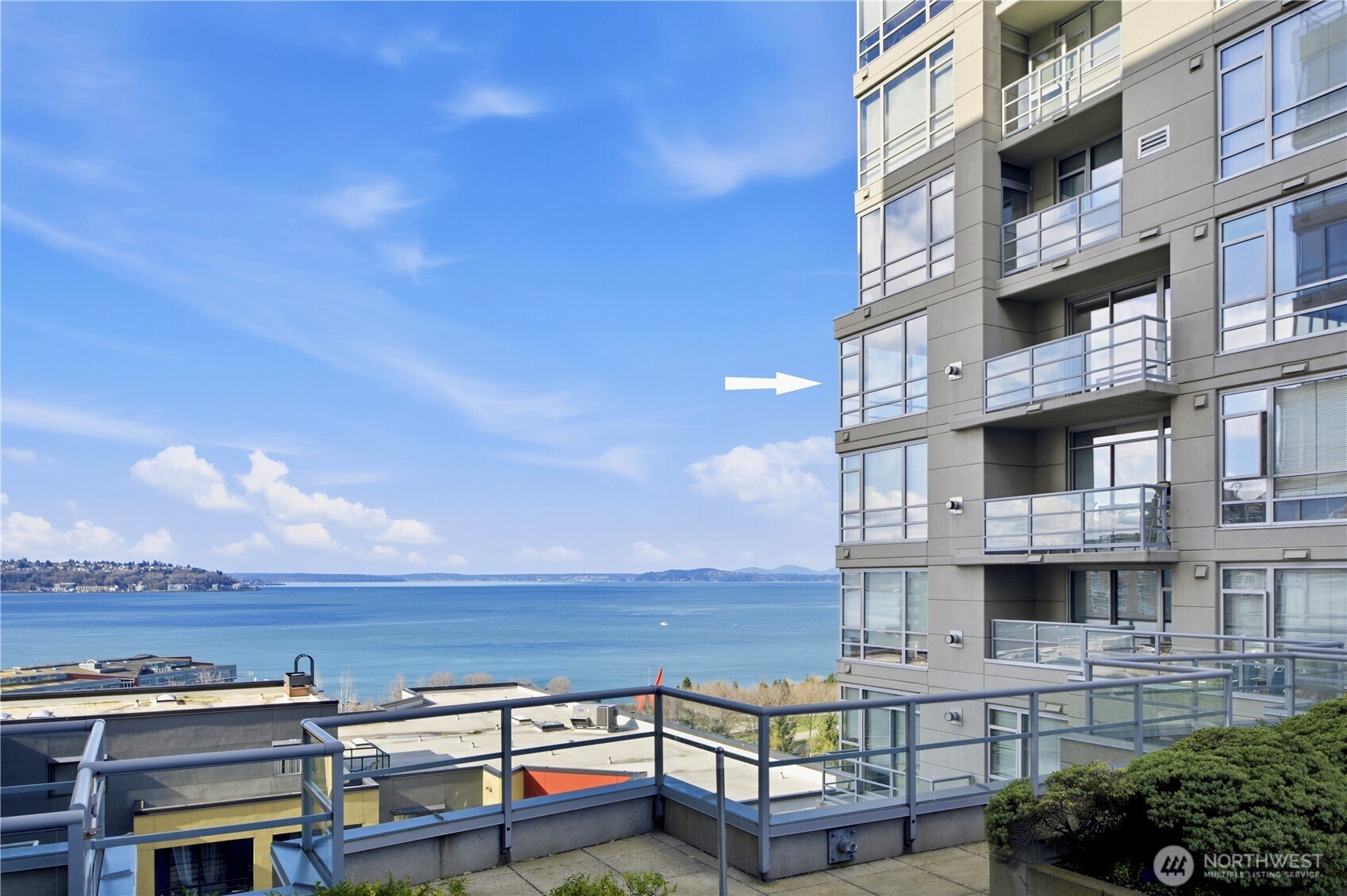 2929 1st Avenue, Unit 808 Seattle, WA 98121 - Photo 2 of 19