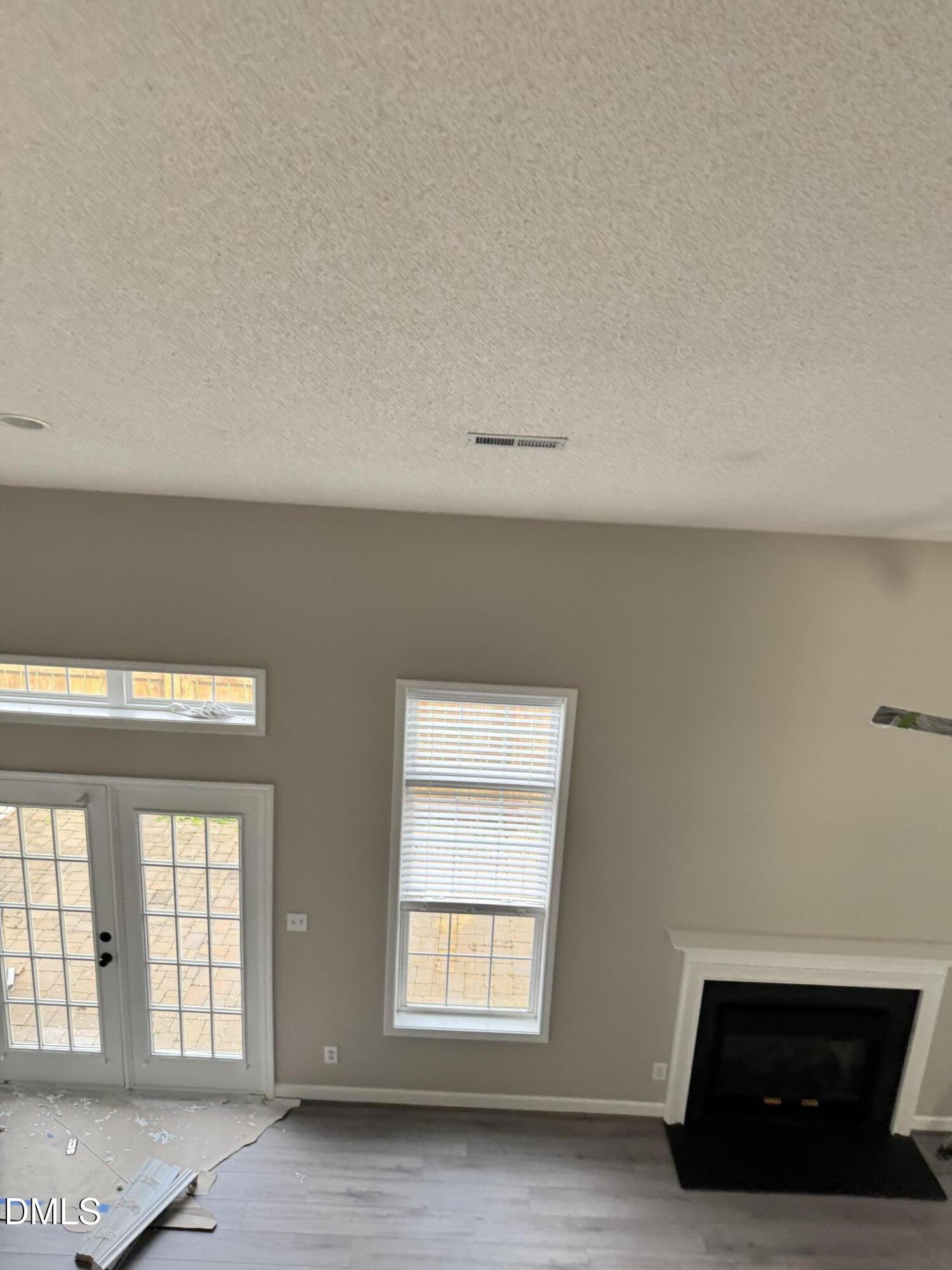 609 Huntingdon Street Elon, NC 27244 - Photo 19 of 21 livingroom