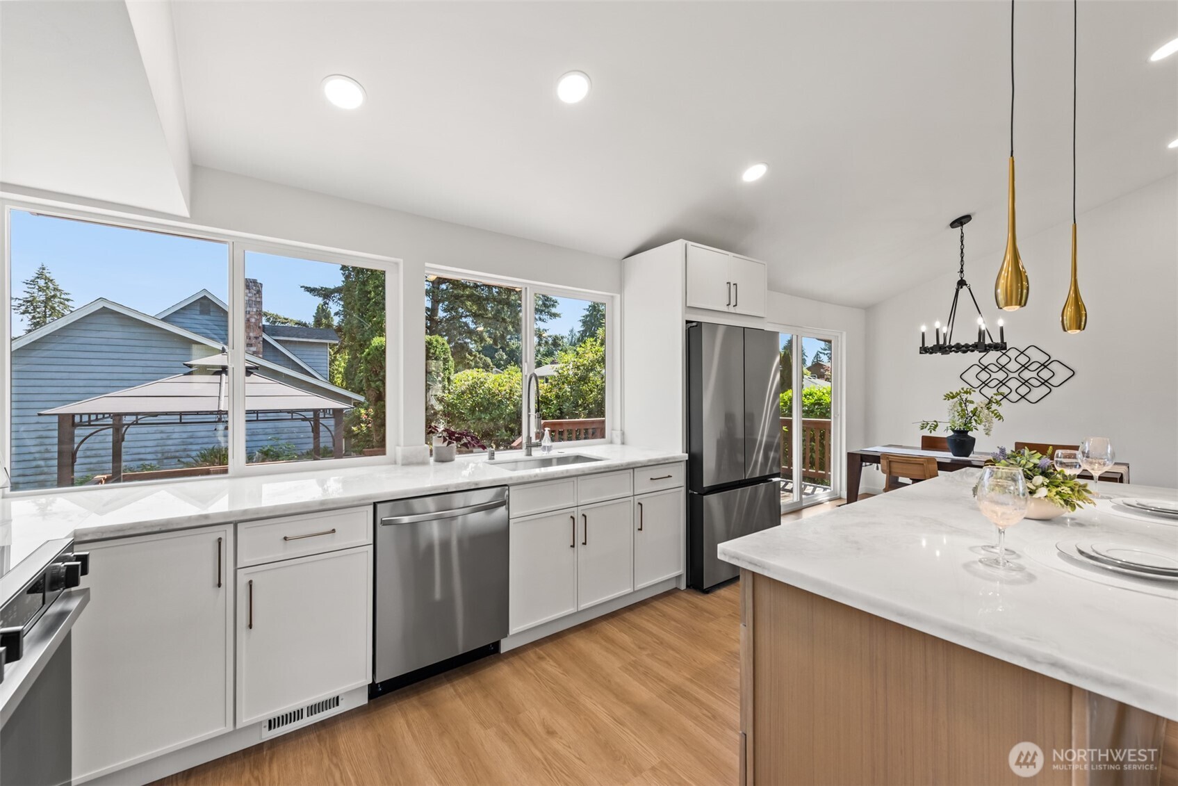 4303 Northeast 24th Street Renton, WA 98059 - Photo 10 of 30