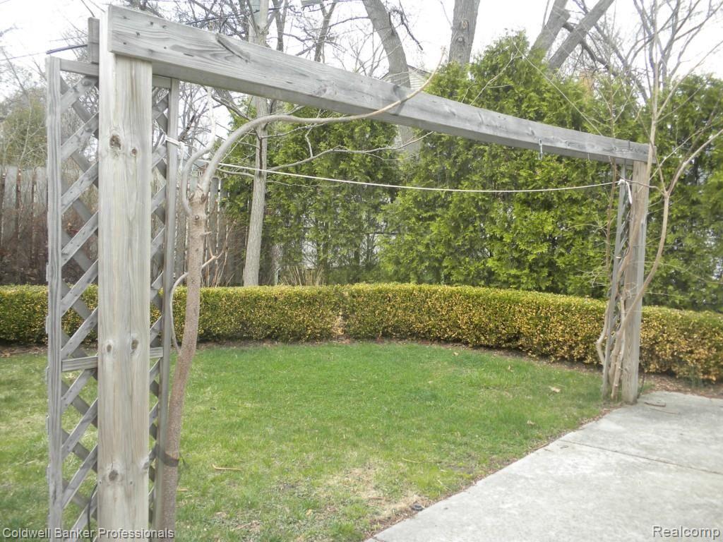 1456 Franklin Road Berkley, MI 48072 - Photo 24 of 26 DSCN6087.jpg