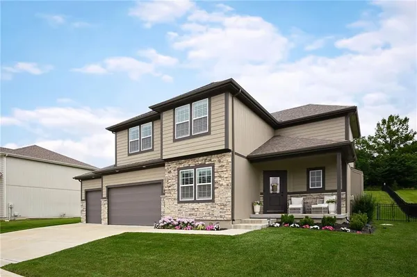 $595,000 | 6987 Glenn Lane, Parkville, MO 64152