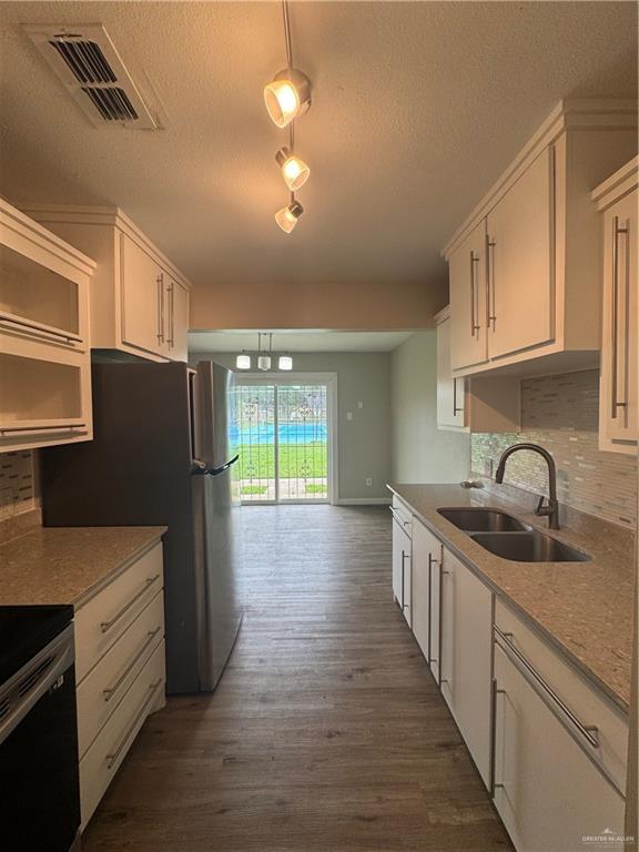 2201 South Jackson Road, Unit P53 Pharr, TX 78577 - Photo 7 of 24