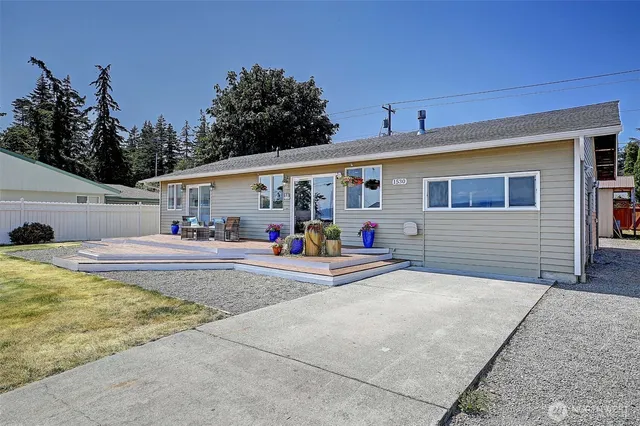 $3,195 | 1530 South Country Club Drive, Camano Island, WA 98282