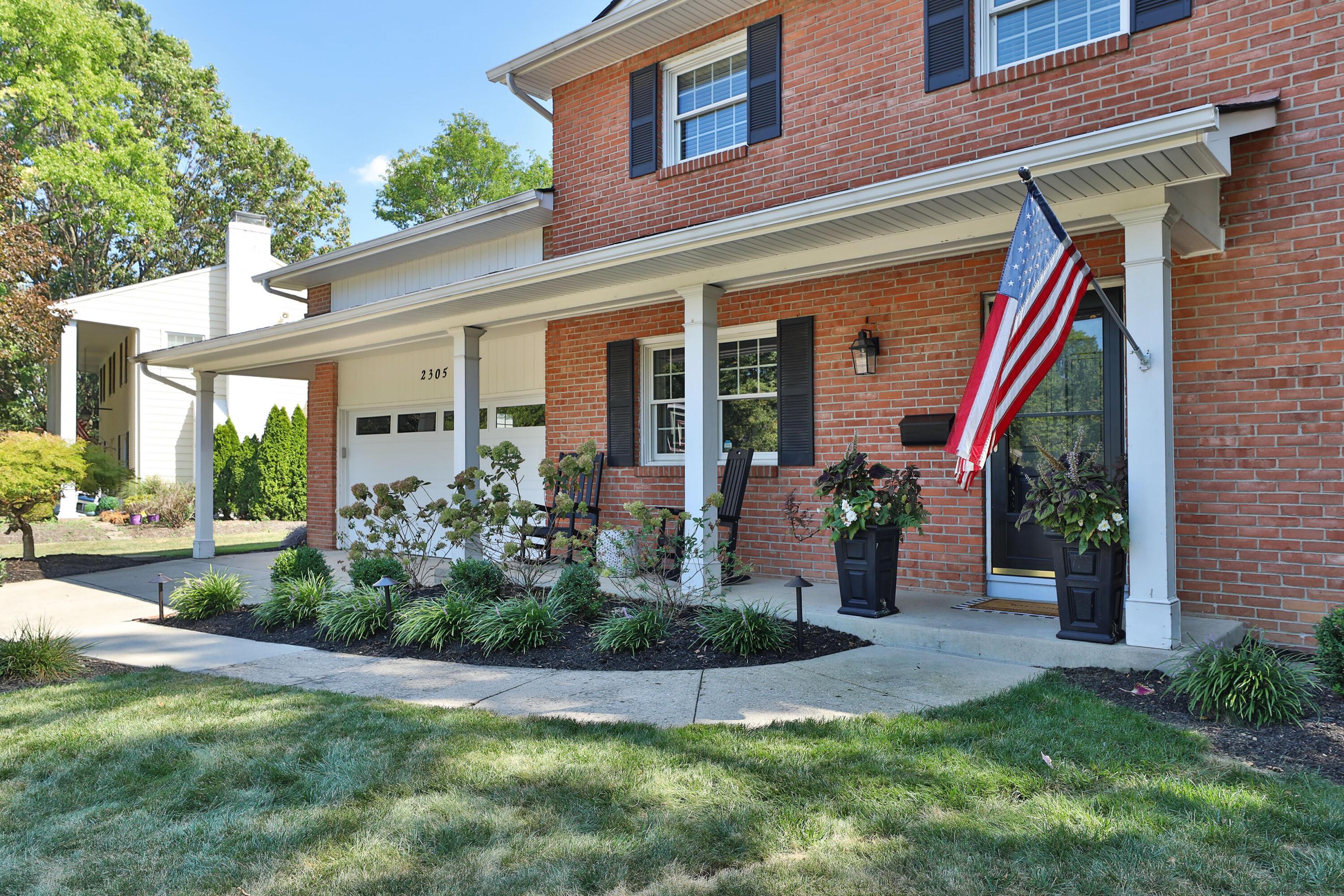 2305 Haverford Road Columbus, OH 43220 - Photo 3 of 60 2305-Haverford-03