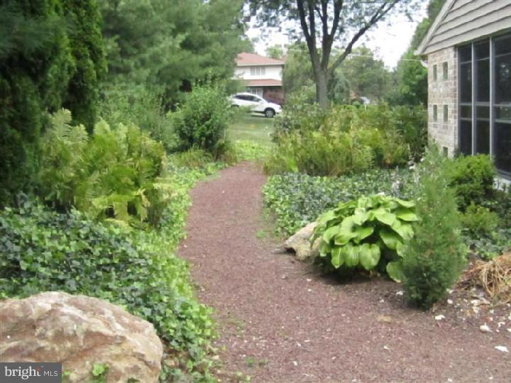1496 Cedar Top Road Reading, PA 19607 - Photo 21 of 25 Garden