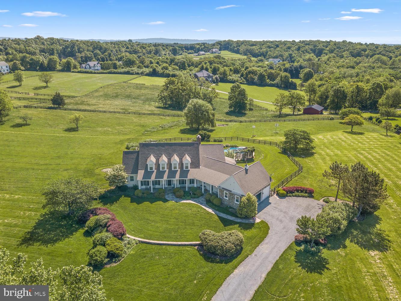 19810 Silcott Springs Road Purcellville, VA 20132 - Photo 2 of 59