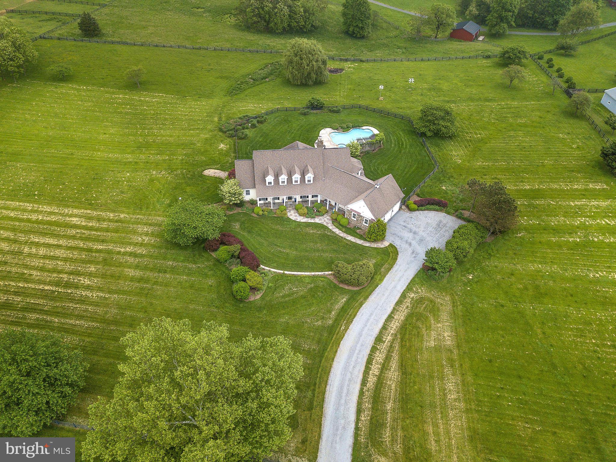 19810 Silcott Springs Road Purcellville, VA 20132 - Photo 8 of 59