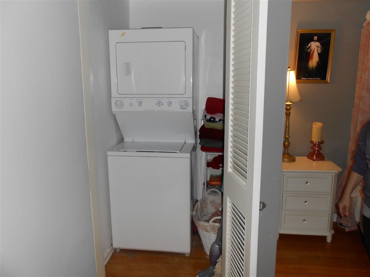 857 Hawthorne Road Grosse Pointe, MI 48236 - Photo 34 of 44 31352418-33.JPG