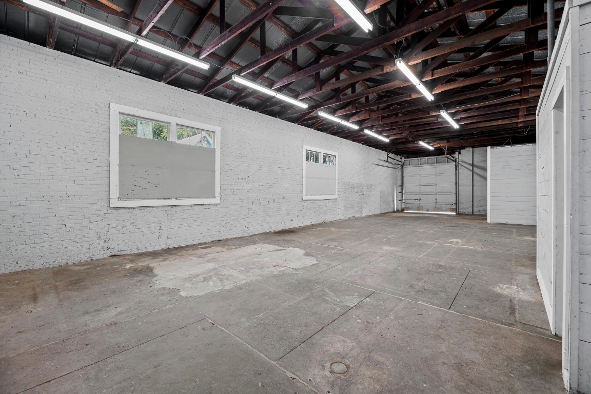 321 East Fannin Street Luling, TX 78648 - Photo 19 of 29 a view of empty room