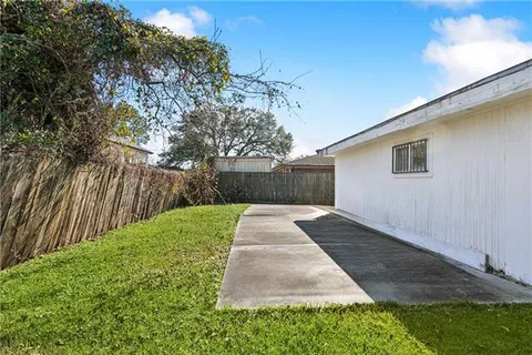 $160,000 | 4565 Camelot Drive, New Orleans, LA 70127