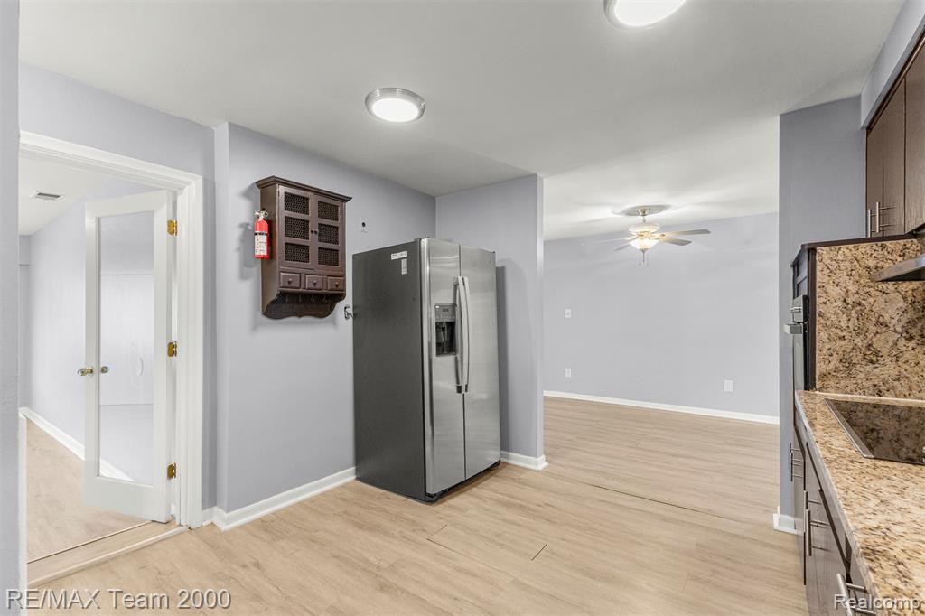 28454 Quail Hollow Road Farmington, MI 48331 - Photo 22 of 46