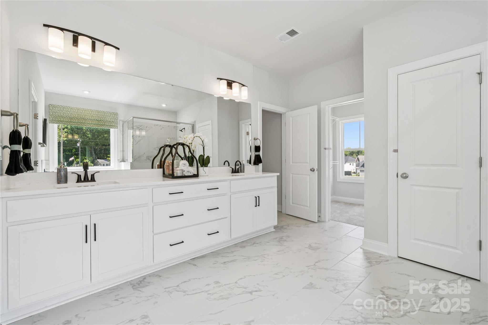 316 Alameda Way Matthews, NC 28104 - Photo 8 of 45