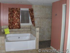 53 Nelson Road Hendersonville, NC 28791 - Photo 5 of 12 Gallery Image 5