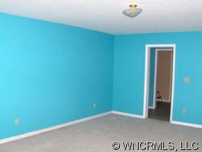 53 Nelson Road Hendersonville, NC 28791 - Photo 9 of 12 Gallery Image 9