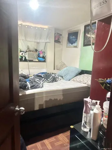 $1,580,000 | 56-22 Van Cleef Street | South Corona