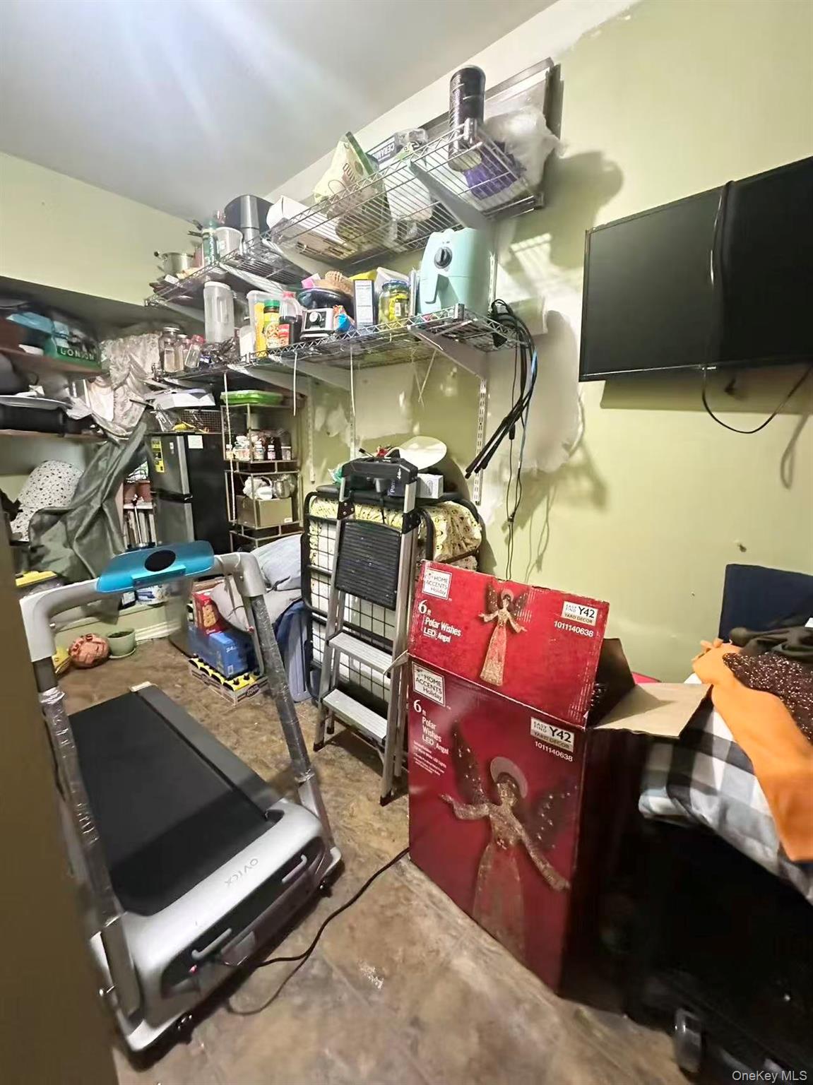 56-22 Van Cleef Street Queens, NY 11368 - Photo 5 of 9