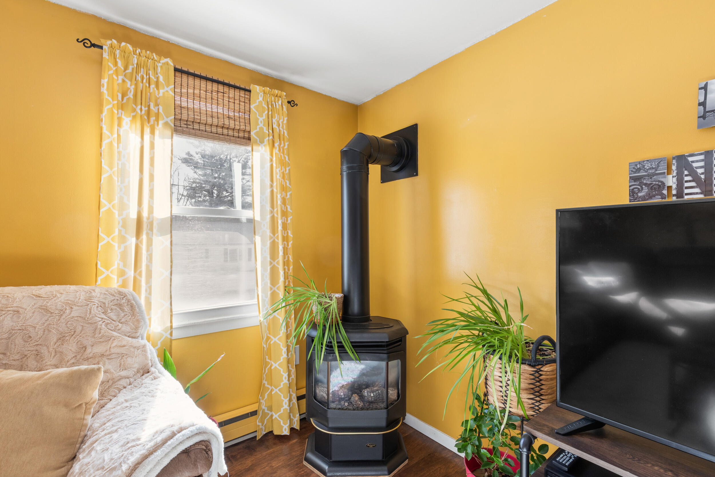 32 Rosewood Circle Springvale, ME 04083 - Photo 10 of 57 32 rosewood cir, springvale, me 04083, u