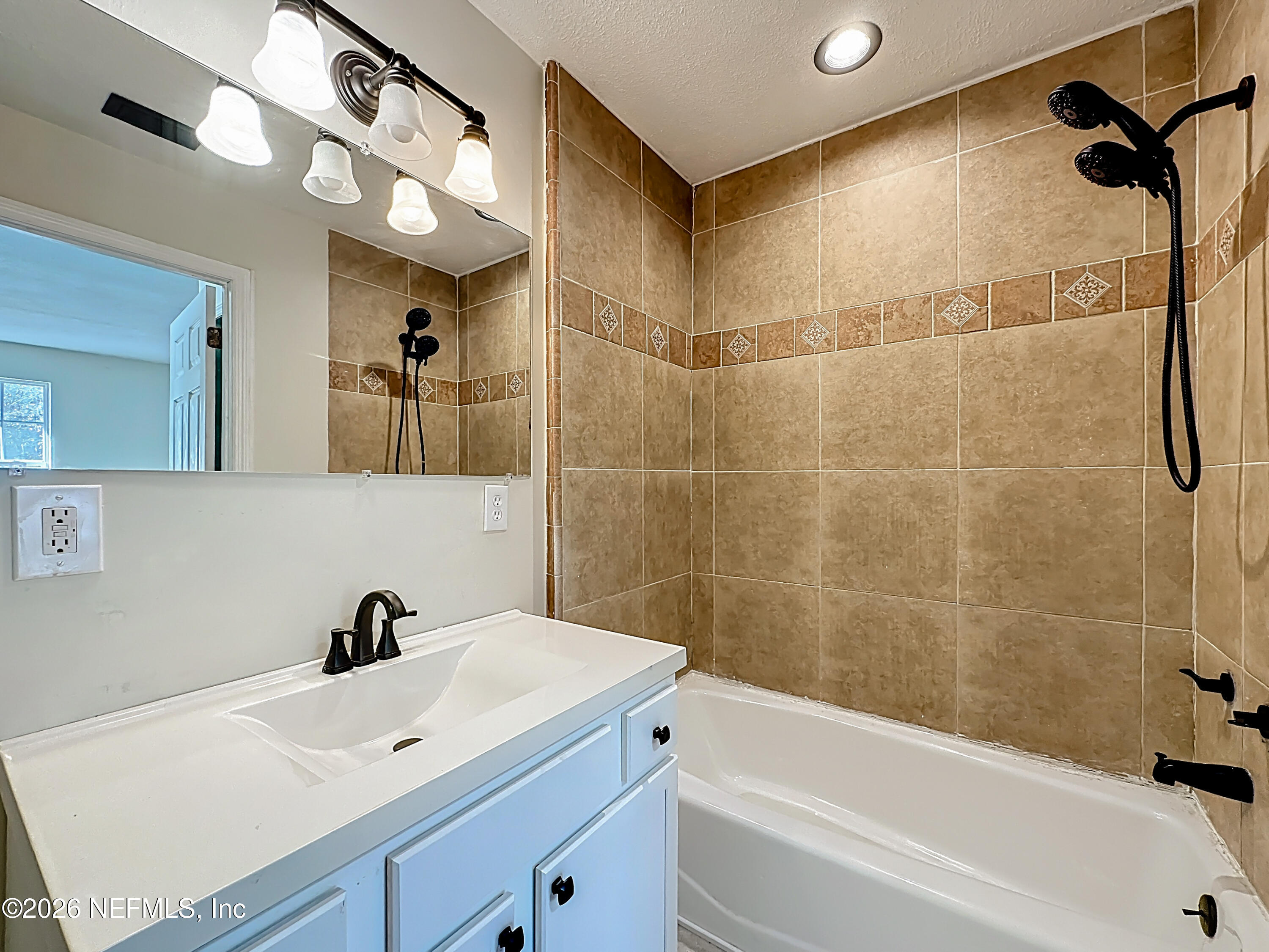 141 Paris Street Interlachen, FL 32148 - Photo 27 of 40 primary bath