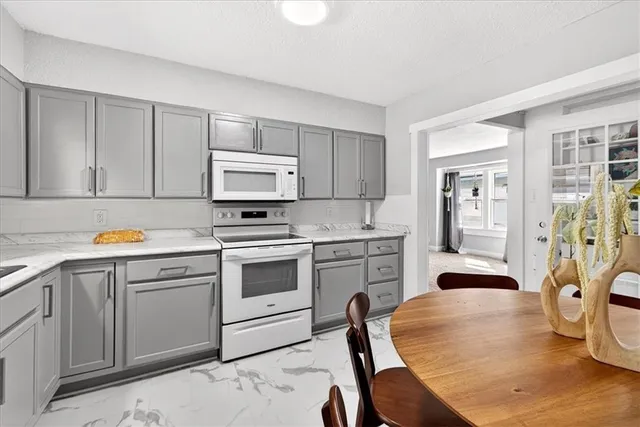 $139,500 | 10804 Felton Street, Sugar Creek, MO 64054