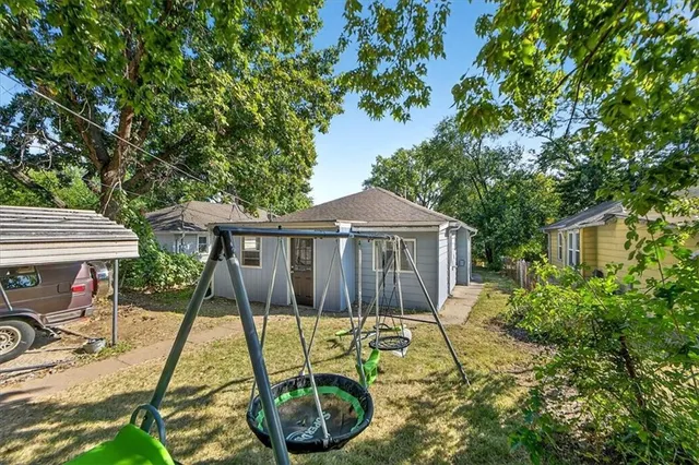 $139,500 | 10804 Felton Street, Sugar Creek, MO 64054