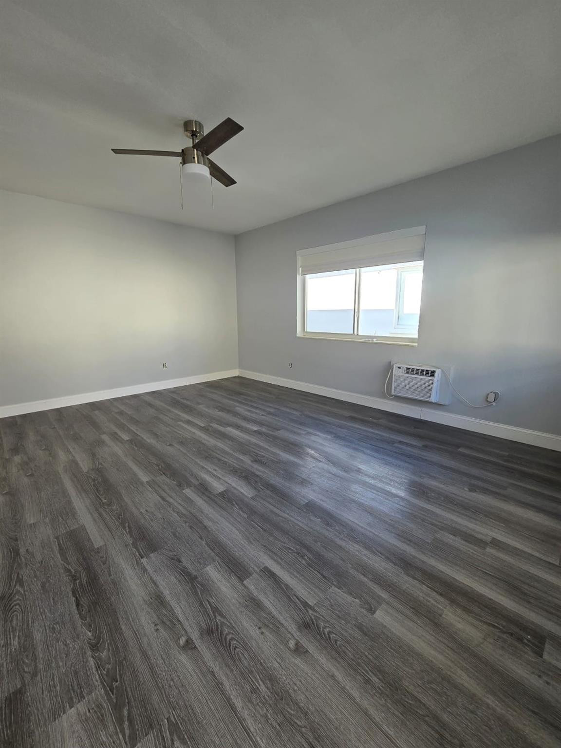 7725 Harding Avenue, Unit 7 Miami Beach, FL 33141 - Photo 5 of 11 Photo 5