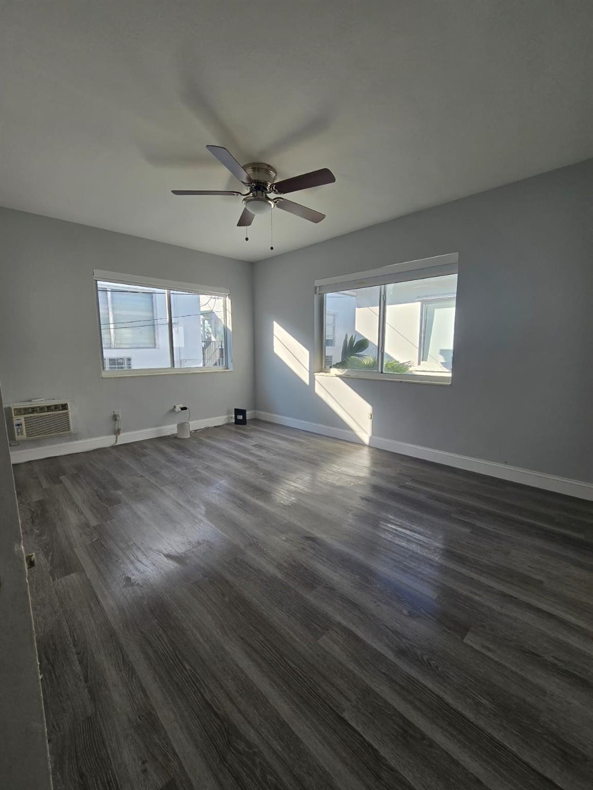 7725 Harding Avenue, Unit 7 Miami Beach, FL 33141 - Photo 8 of 11 Photo 8