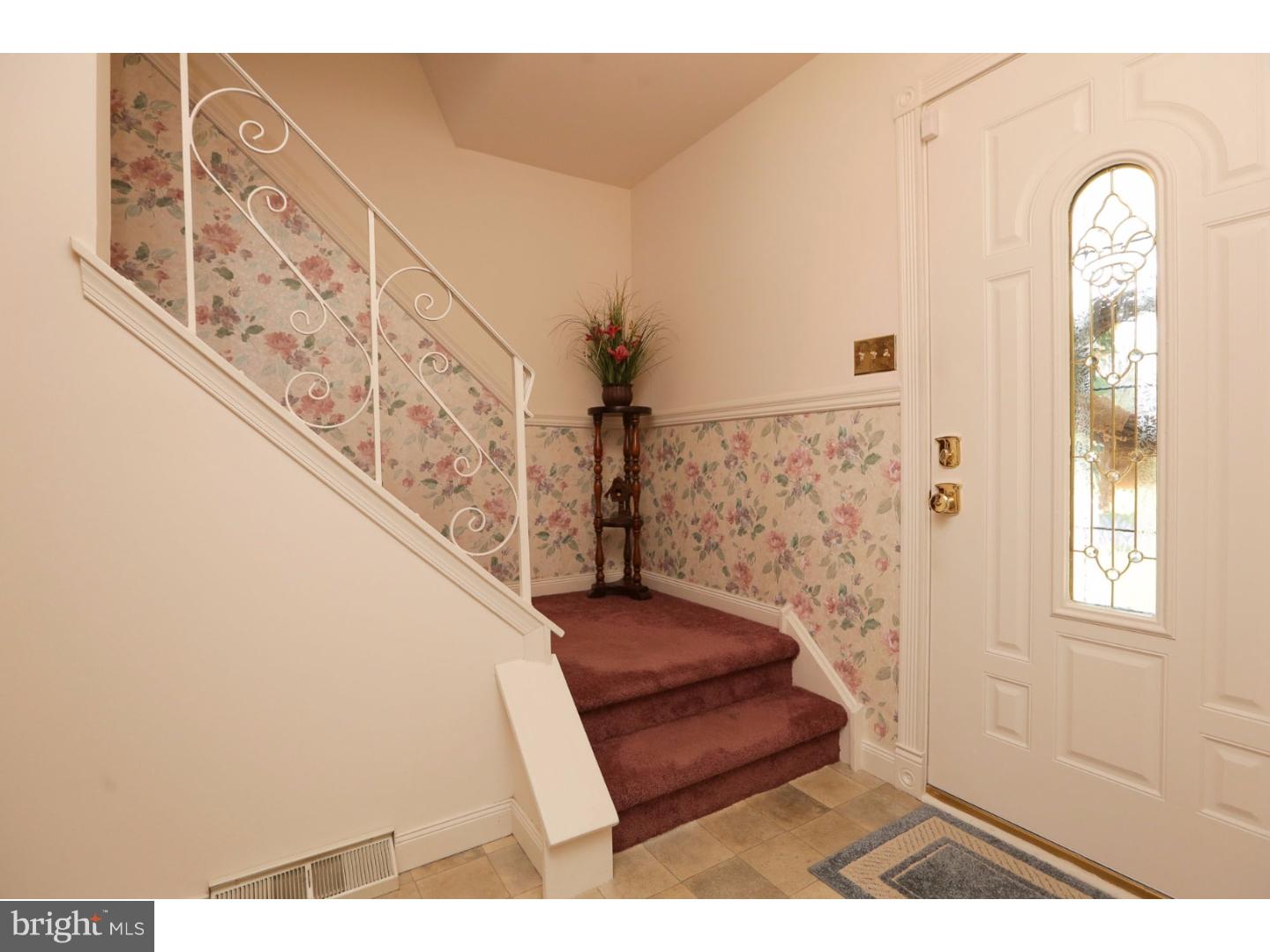 2420 Line Lexington Road Hatfield, PA 19440 - Photo 2 of 21 Foyer