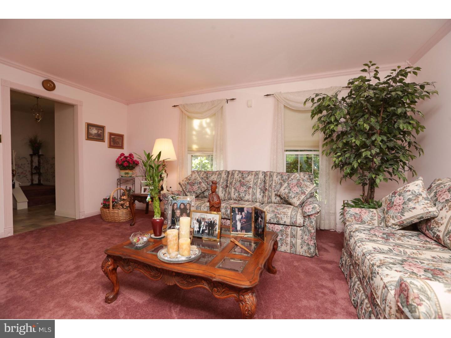 2420 Line Lexington Road Hatfield, PA 19440 - Photo 4 of 21 Living Room