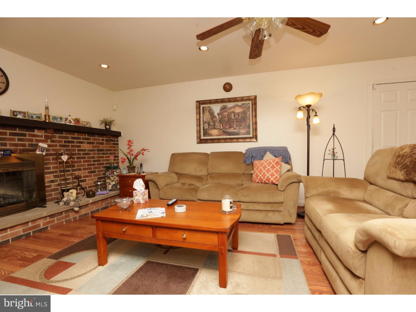 2420 Line Lexington Road Hatfield, PA 19440 - Photo 9 of 21 Family Room