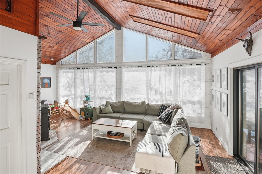 104 Appleton Road Auburn, MA 01501 - Photo 5 of 41