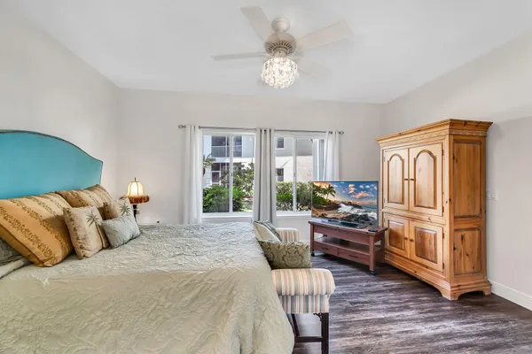 $319,000 | 1360 Sweetwater Cove, Unit 102, Naples, FL 34110