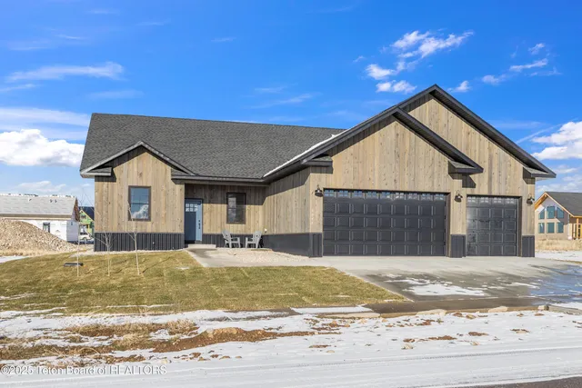 $1,199,000 | 1046 Pawnee Road, Driggs, ID 83422