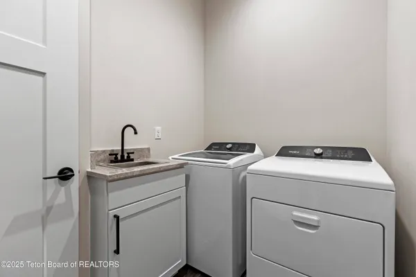 $1,199,000 | 1046 Pawnee Road, Driggs, ID 83422