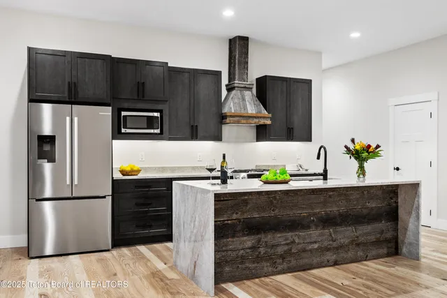 $1,199,000 | 1046 Pawnee Road, Driggs, ID 83422