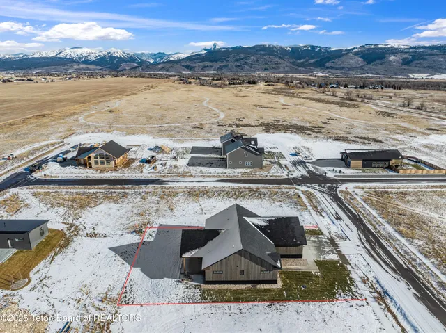 $1,199,000 | 1046 Pawnee Road, Driggs, ID 83422