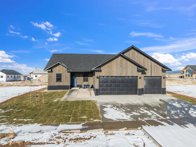 $1,199,000 | 1046 Pawnee Road, Driggs, ID 83422