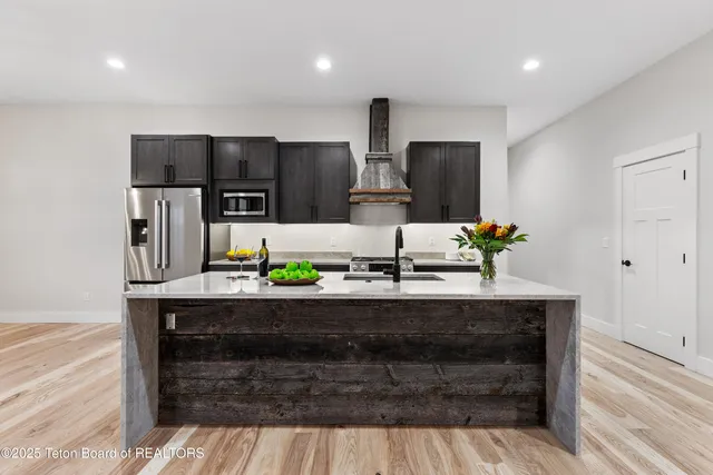 $1,199,000 | 1046 Pawnee Road, Driggs, ID 83422