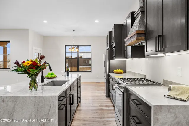 $1,199,000 | 1046 Pawnee Road, Driggs, ID 83422