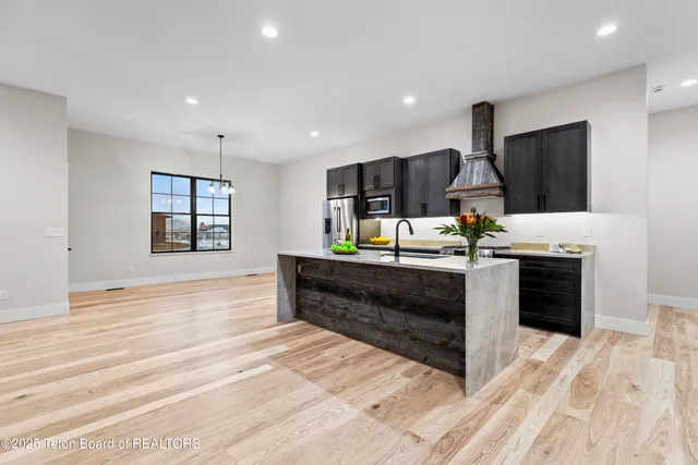 $1,199,000 | 1046 Pawnee Road, Driggs, ID 83422