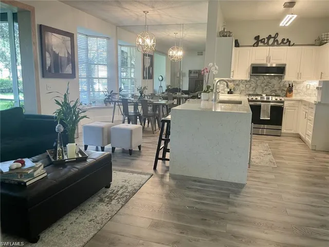 $4,500 | 56 Silver Oaks Circle, Unit 102, Naples, FL 34119