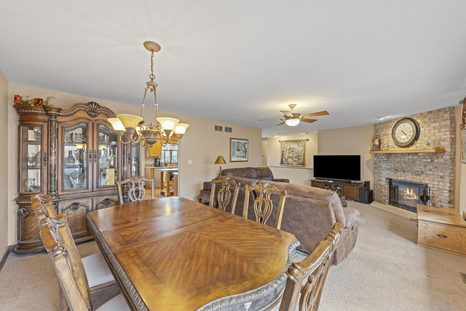 9001 McEvilly Road Minooka, IL 60447 - Photo 6 of 47